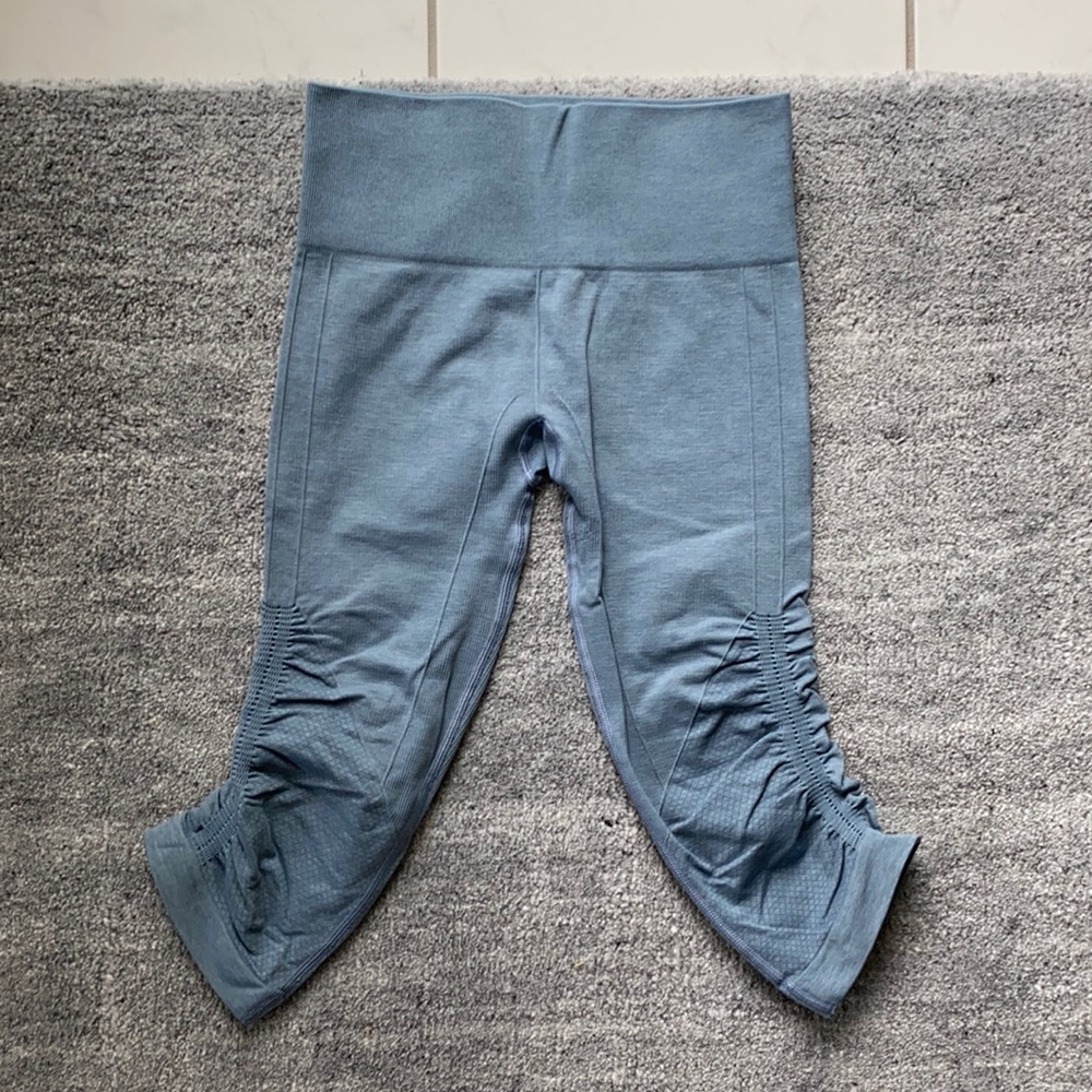 Lululemon in the flow Capri